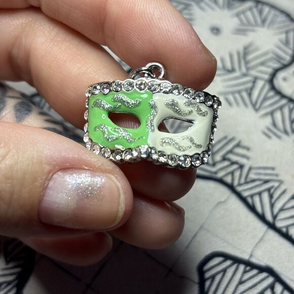 Green And Cream Color Venetian Mask Necklace Pendant With Rhinestones - Picture 4 of 6